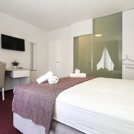 Maxim Rooms & Apartments สปลิท ภายนอก รูปภาพ