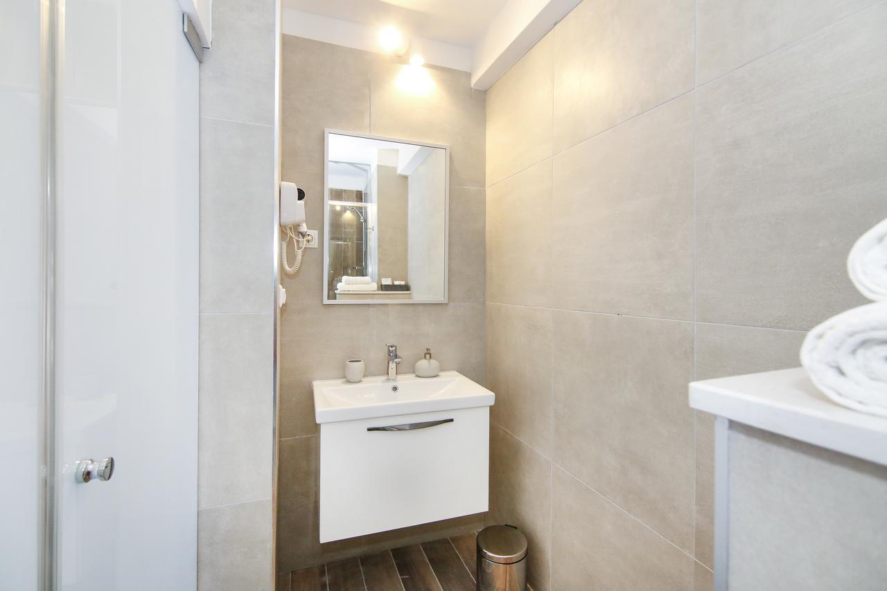 Maxim Rooms & Apartments สปลิท ภายนอก รูปภาพ